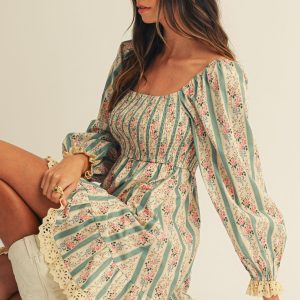 Vintage Floral Western Style Dress Lace Trim Puff