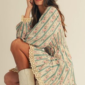 Vintage Floral Western Style Dress Lace Trim Puff